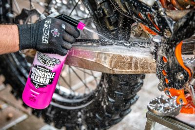 Muc-Off Nano Tech Motorcycle Cleaner 1 Ltr - Image 3