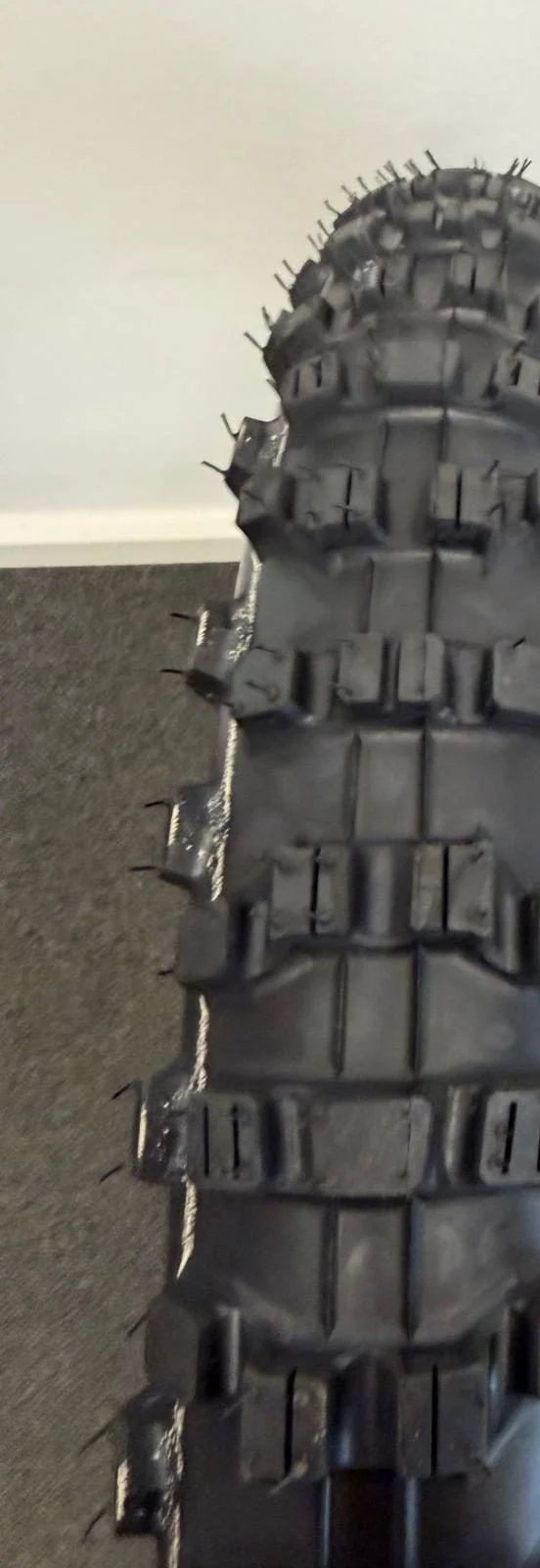 Official Surron Ultra Bee X CST Front Tyre – 80/100/19 - Image 3