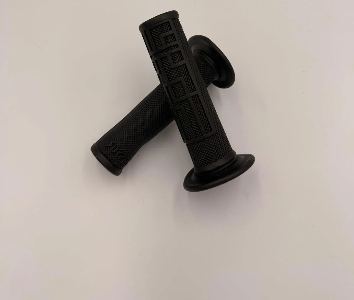 Official Surron Light Bee X Handle Grip Set – Black - Image 2