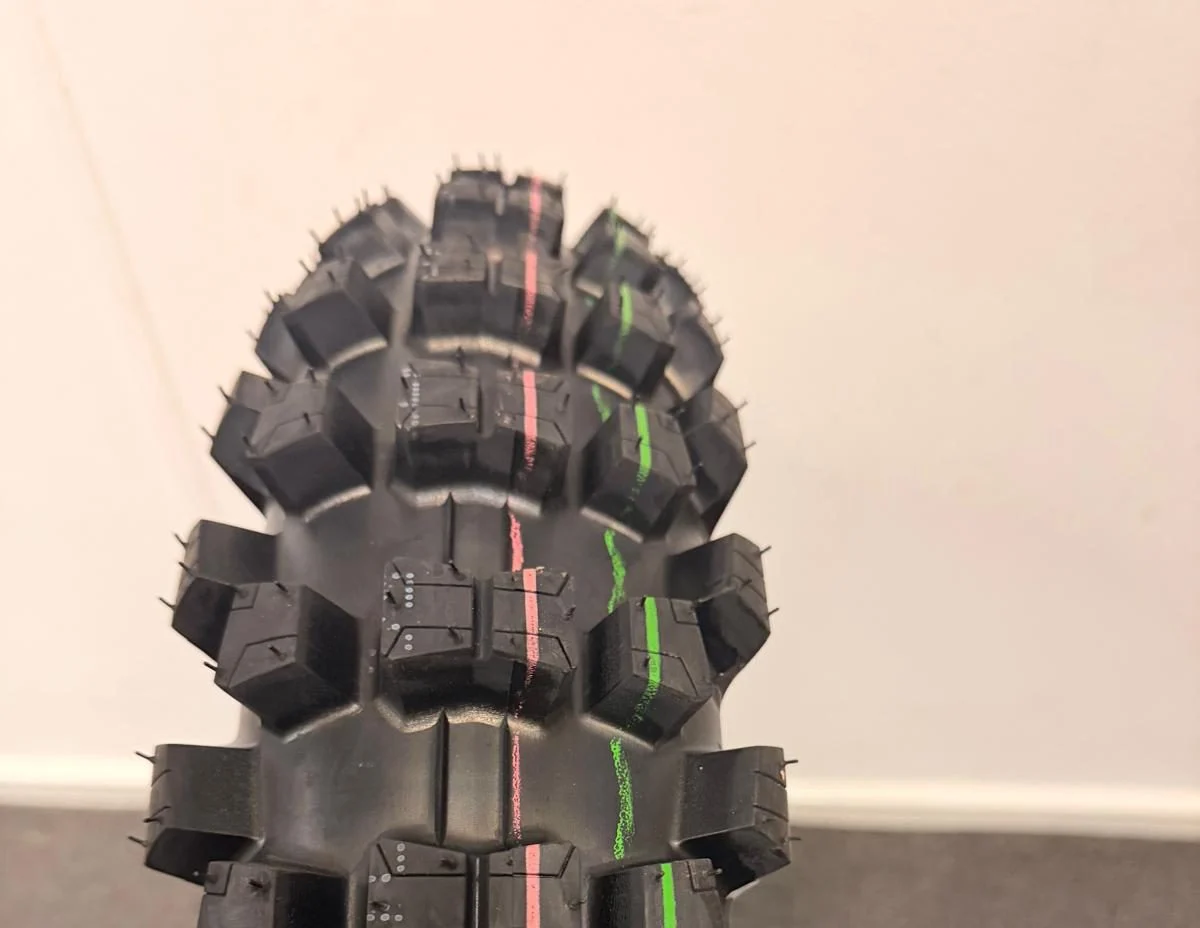 CST 100/90-18 CM734 56M TT E-Mark Bite MX Tyre - Image 2
