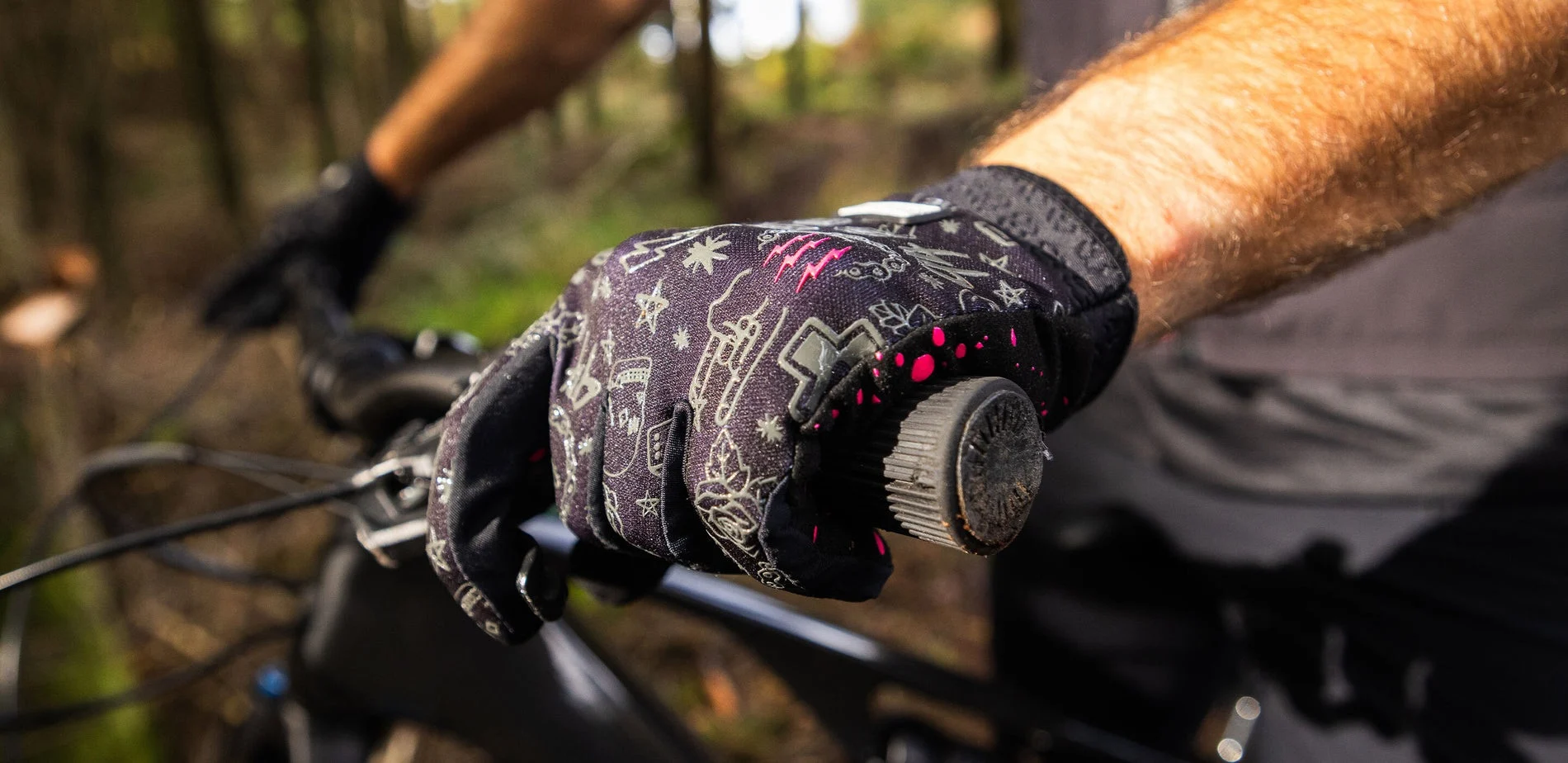 Muc-Off Riders Gloves – PUNK Medium - Image 4